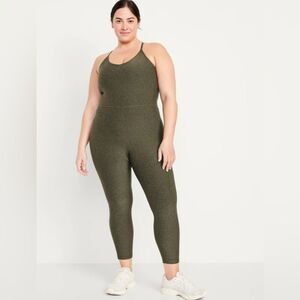 Old Navy Women’s Cloud+ Sleeveless 7/8 Bodysuit